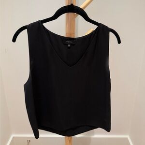 Aritzia Babaton V-neck blouse in black